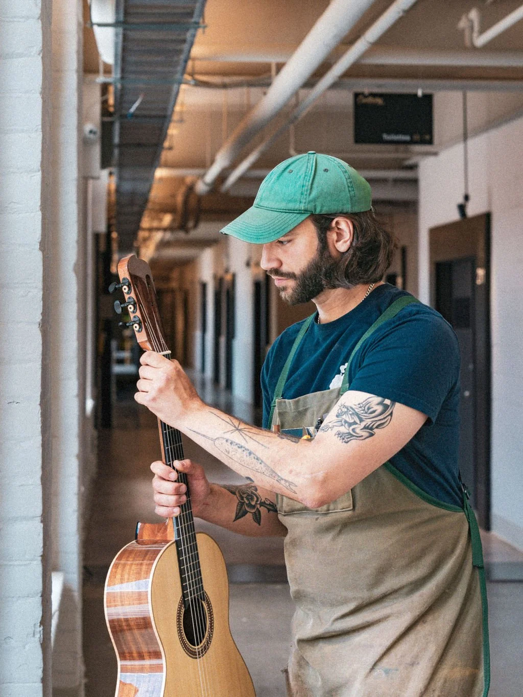 ©2025NicolasBourdeau,photographe.Tousdroitsréservés_Laurent_Blais_Luthier__A9_3920.jpg