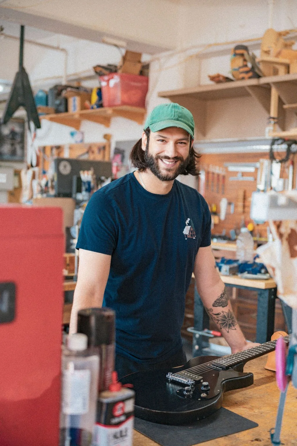 ©2025NicolasBourdeau,photographe.Tousdroitsréservés_Laurent_Blais_Luthier__A9_3043.jpg