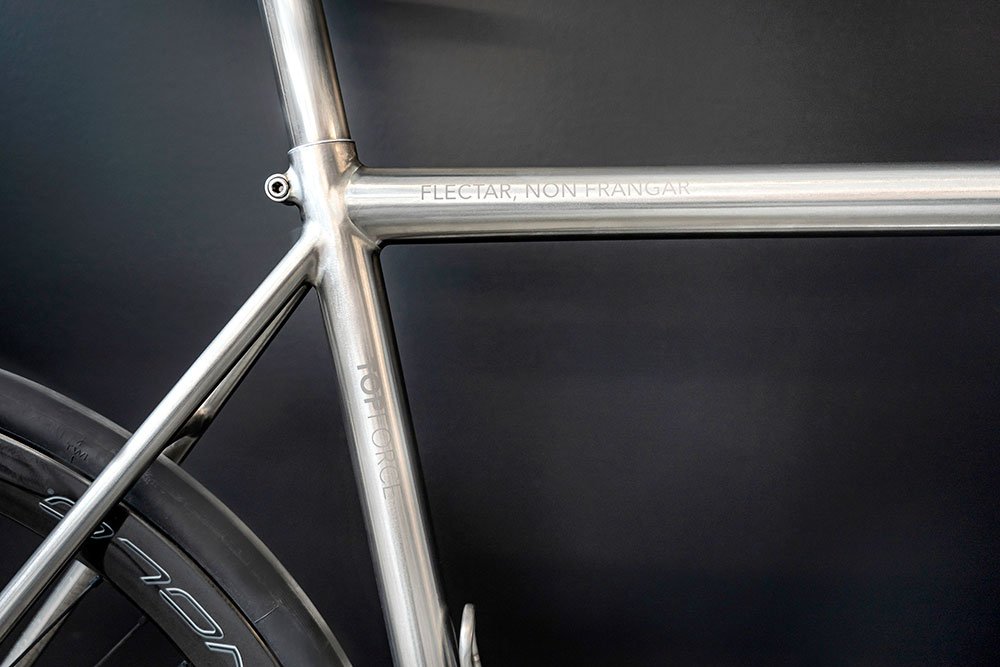 Nicolas_Bourdeau_PHOTOgraphie_Spin_Doctor_Titanium_BIKE_A9_4340-copy.jpg