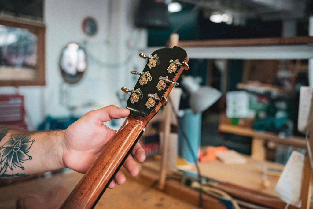 ©2025NicolasBourdeau,photographe.Tousdroitsréservés_Laurent_Blais_Luthier__A9_3106.jpg