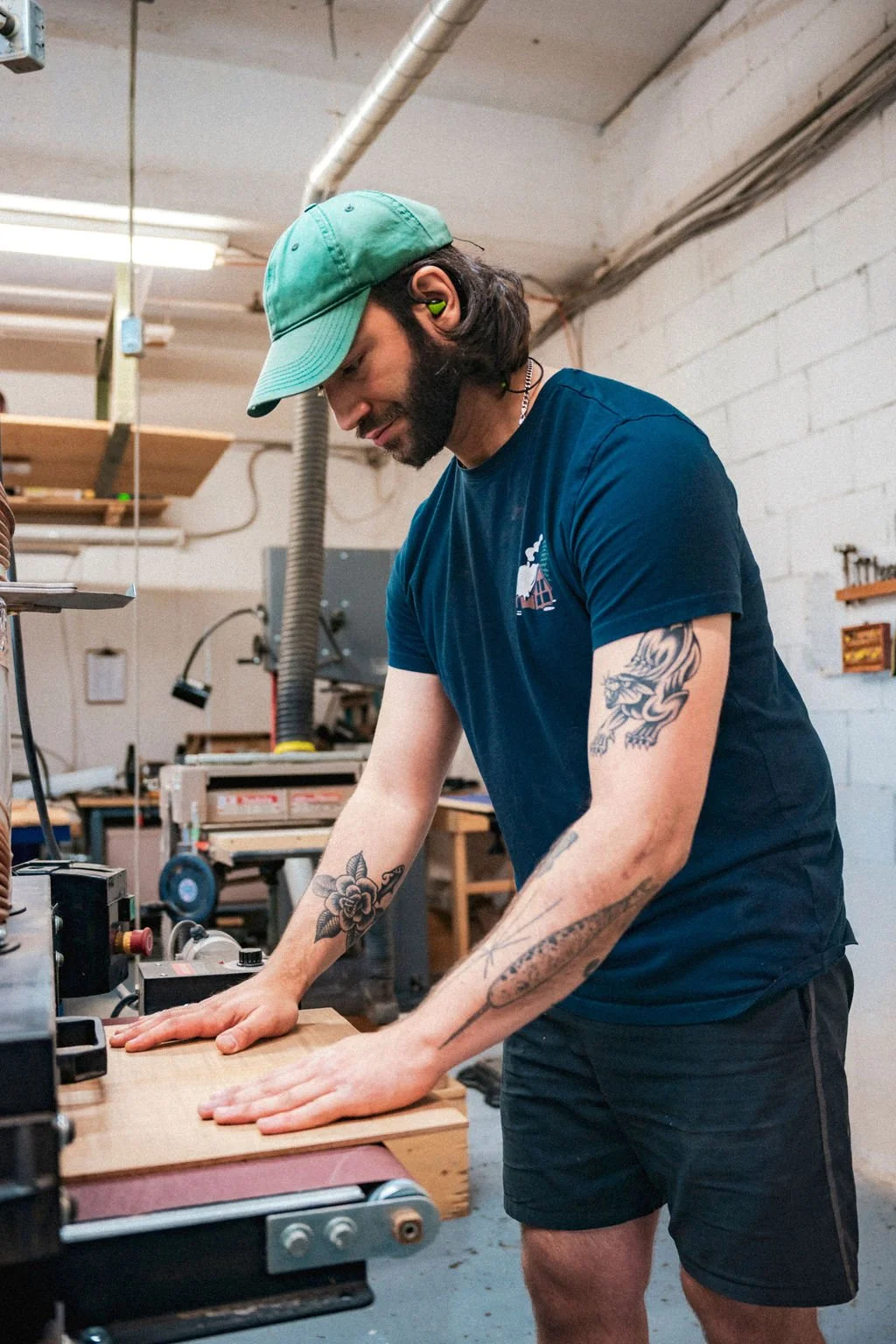 ©2025NicolasBourdeau,photographe.Tousdroitsréservés_Laurent_Blais_Luthier__A9_3715.jpg