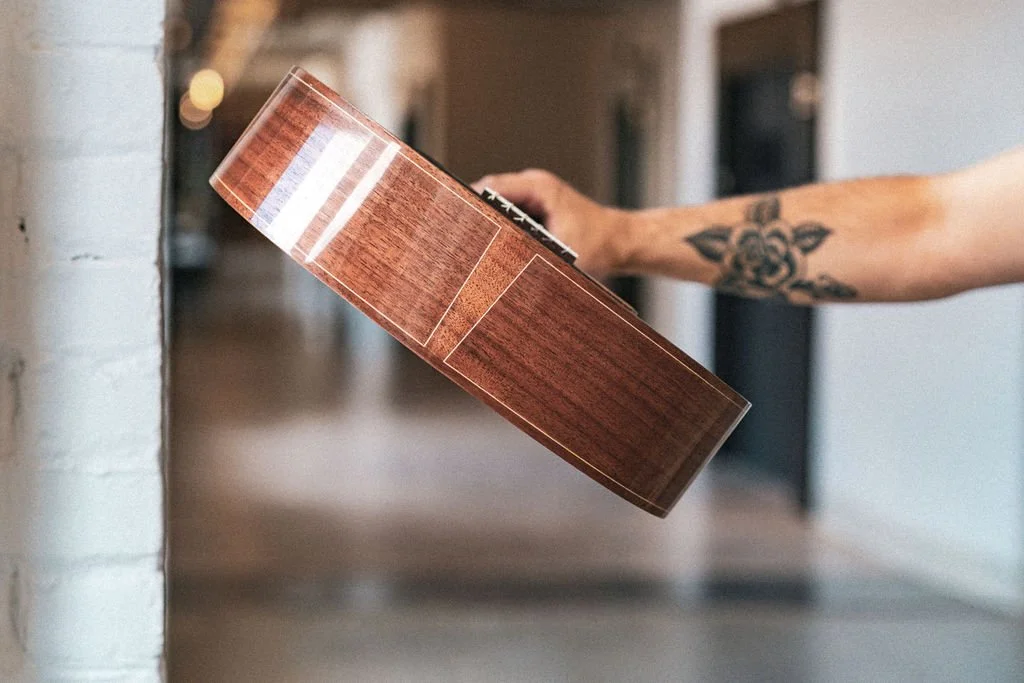 ©2025NicolasBourdeau,photographe.Tousdroitsréservés_Laurent_Blais_Luthier__A9_3883.jpg