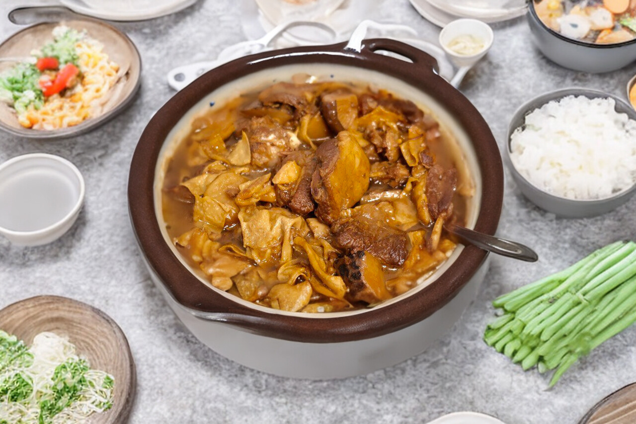 Lamb Stew with Bean Curd Sheet 枝竹羊腩煲