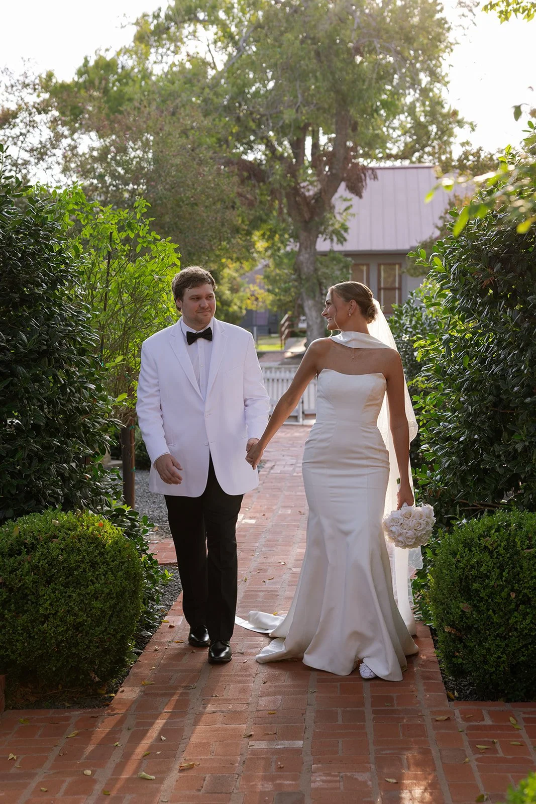 LaurenBellamyPhoto_L+T_Rambeau_Wedding__0375.jpg
