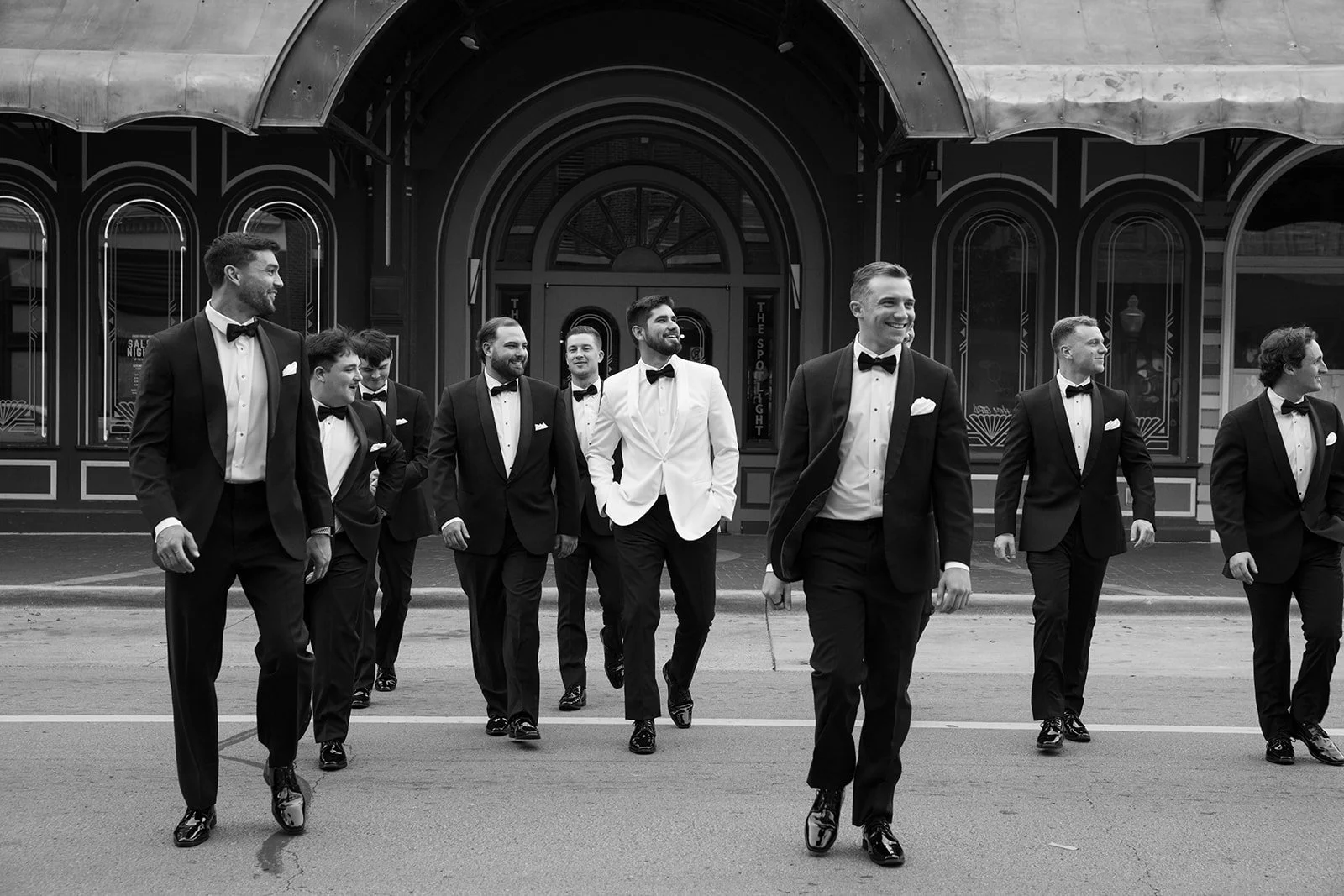 LaurenBellamyPhoto_T+C_Hance_Wedding_Sneaks_0012.jpg