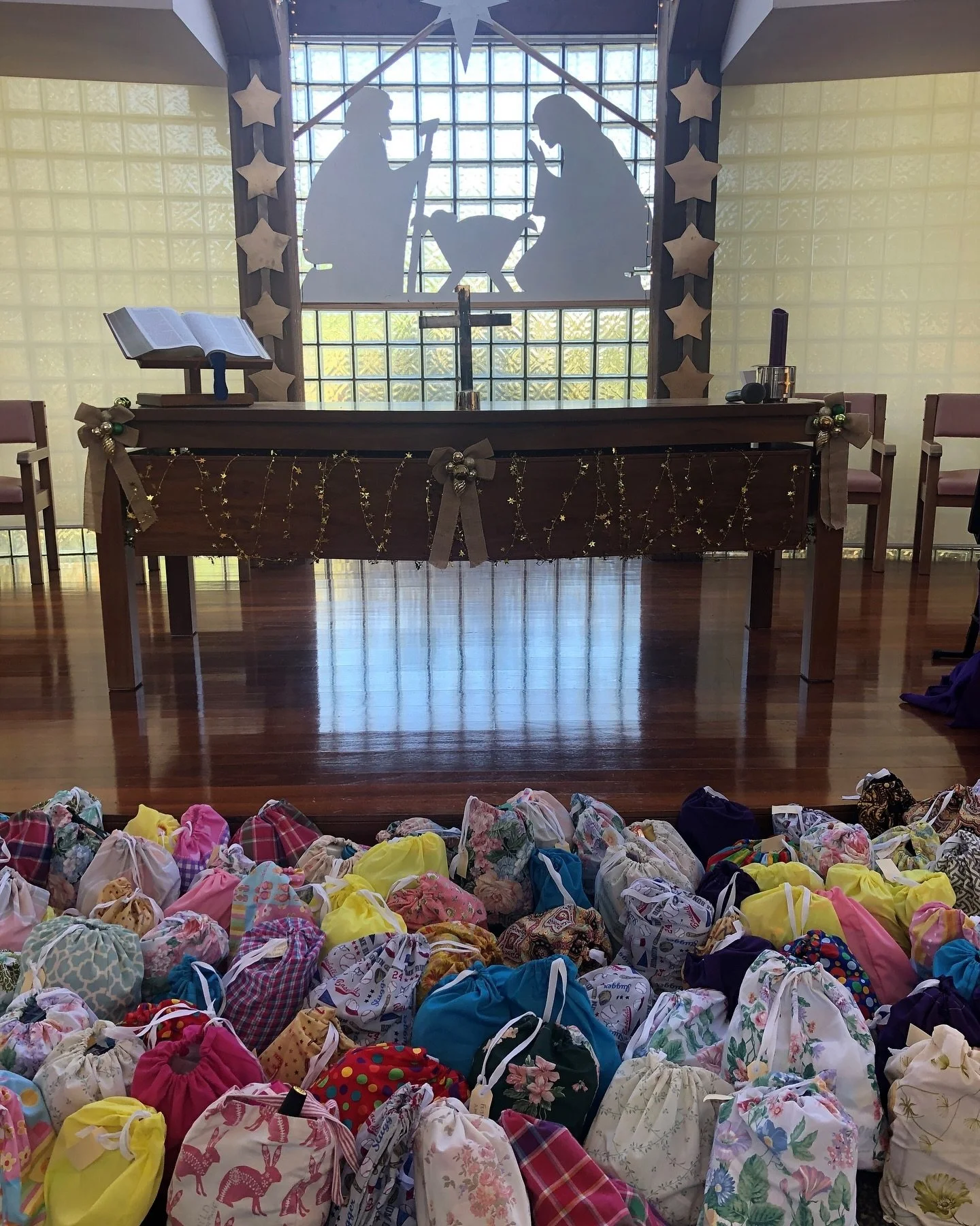 Blessing bags, launched in the lead up to Christmas, is a wonderful annual tradition at the Village Church. Each Christmas, our aim is to bring hope and practical help to local families through the gift of a blessing bag filled with new toiletries. B