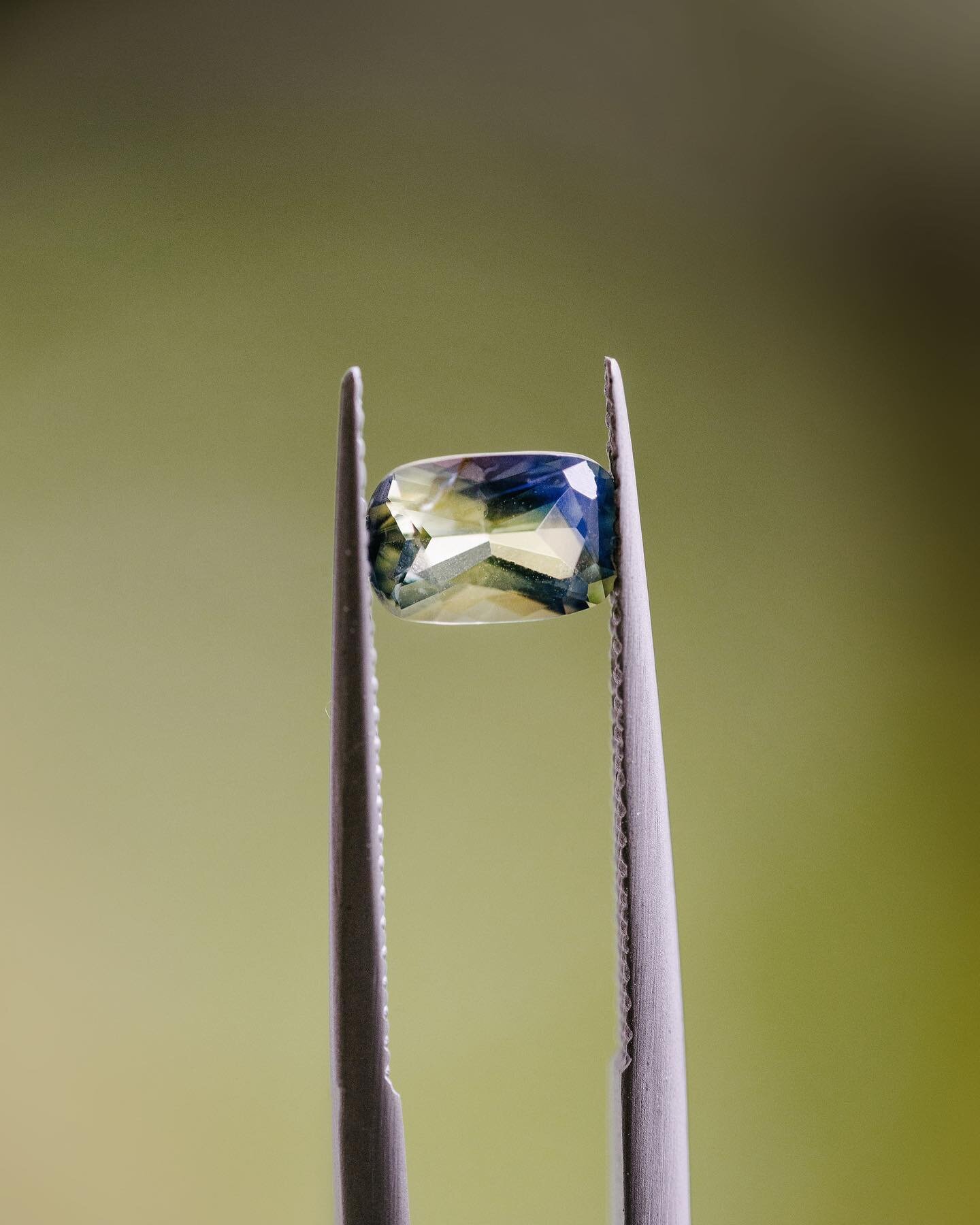 Hands down, parti sapphires are our most treasured. 
⠀⠀⠀⠀⠀⠀⠀⠀⠀
Did you know due to the patchy colour pattern, they can&rsquo;t be synthesised in a lab (i.e. lab grown)? This makes every single stone unique and is a guarantee that they are made carefu