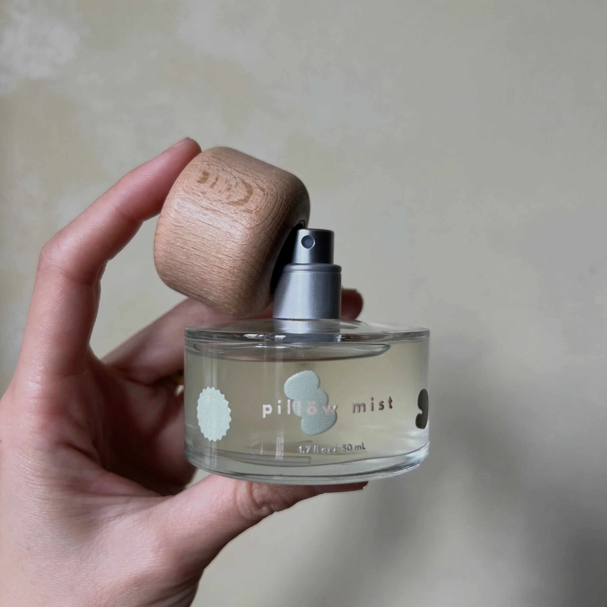 pillöw mist ⌇may chang + hinoki