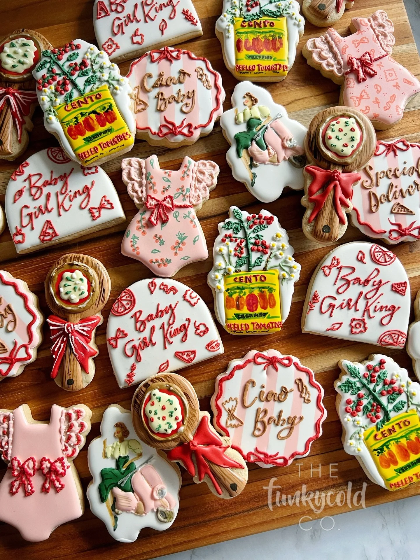 🍕Special Delivery: a little bambina + birthday babes!

#funkycoldco #specialdelivery #ciaobaby #customcookies #seattlecookies