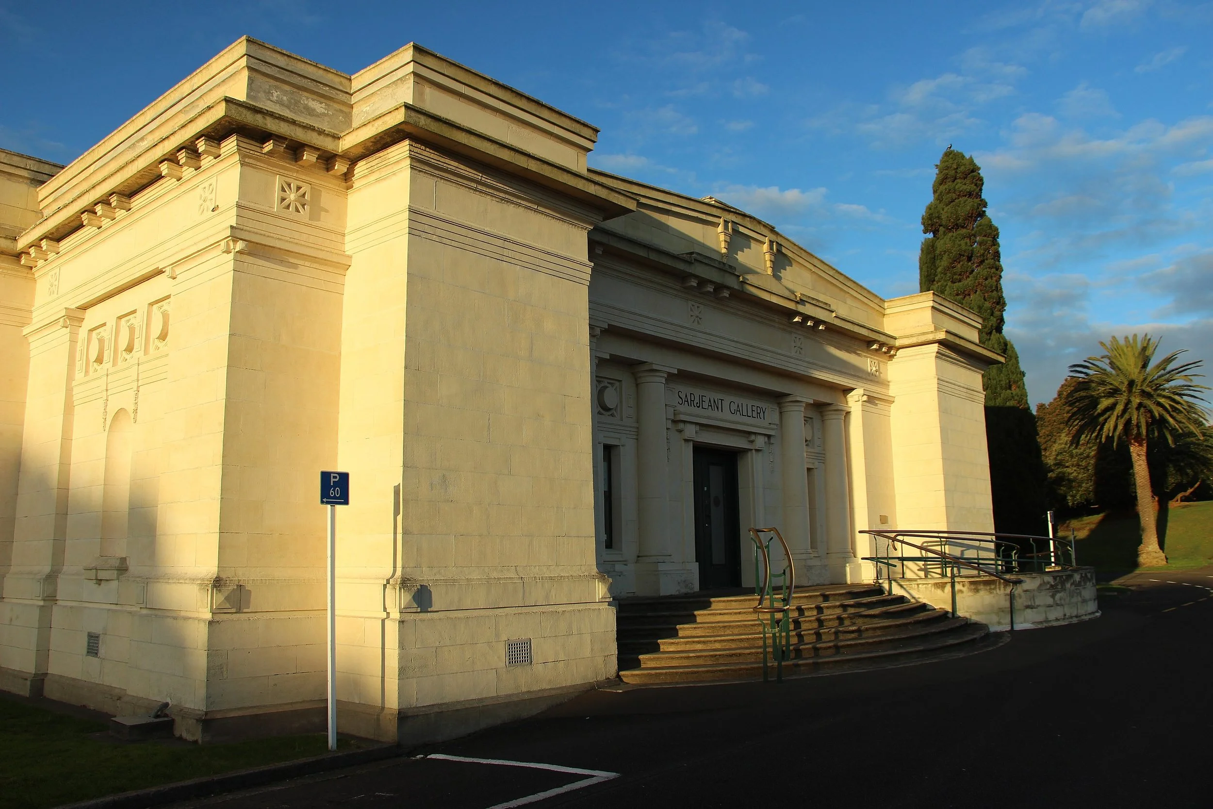 Whanganui,_New_Zealand,_Sarjeant_Gallery_(4).JPG