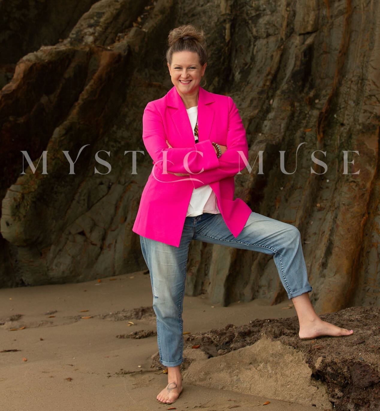 The WILD Executive ⚡️
&hellip;it&rsquo;s time to be bolder, louder and stand tall ladies!

UNAPOLOGETIC ✨🔥

Loving the new branding shoots from 
@mystic_muse_photography 

#wildwoman #wildexecutive #womeninbusiness #feminineleadership #leadershipcoa