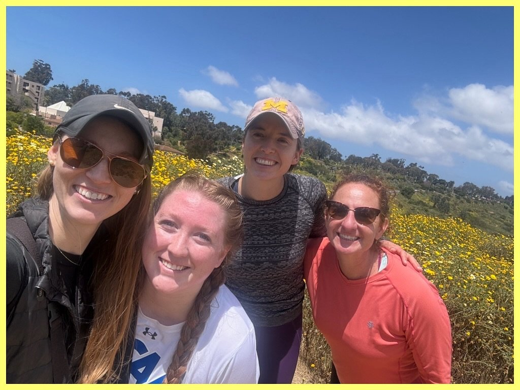 A few LaunchBreakers hike together in San Diego! Looks like it was an incredible day for it. Thanks to Mira Ruder-Hook for organizing. @steshanwagon @glorysmith_ 

LaunchBreak is a professional and shared-interest networking community for athletes wh