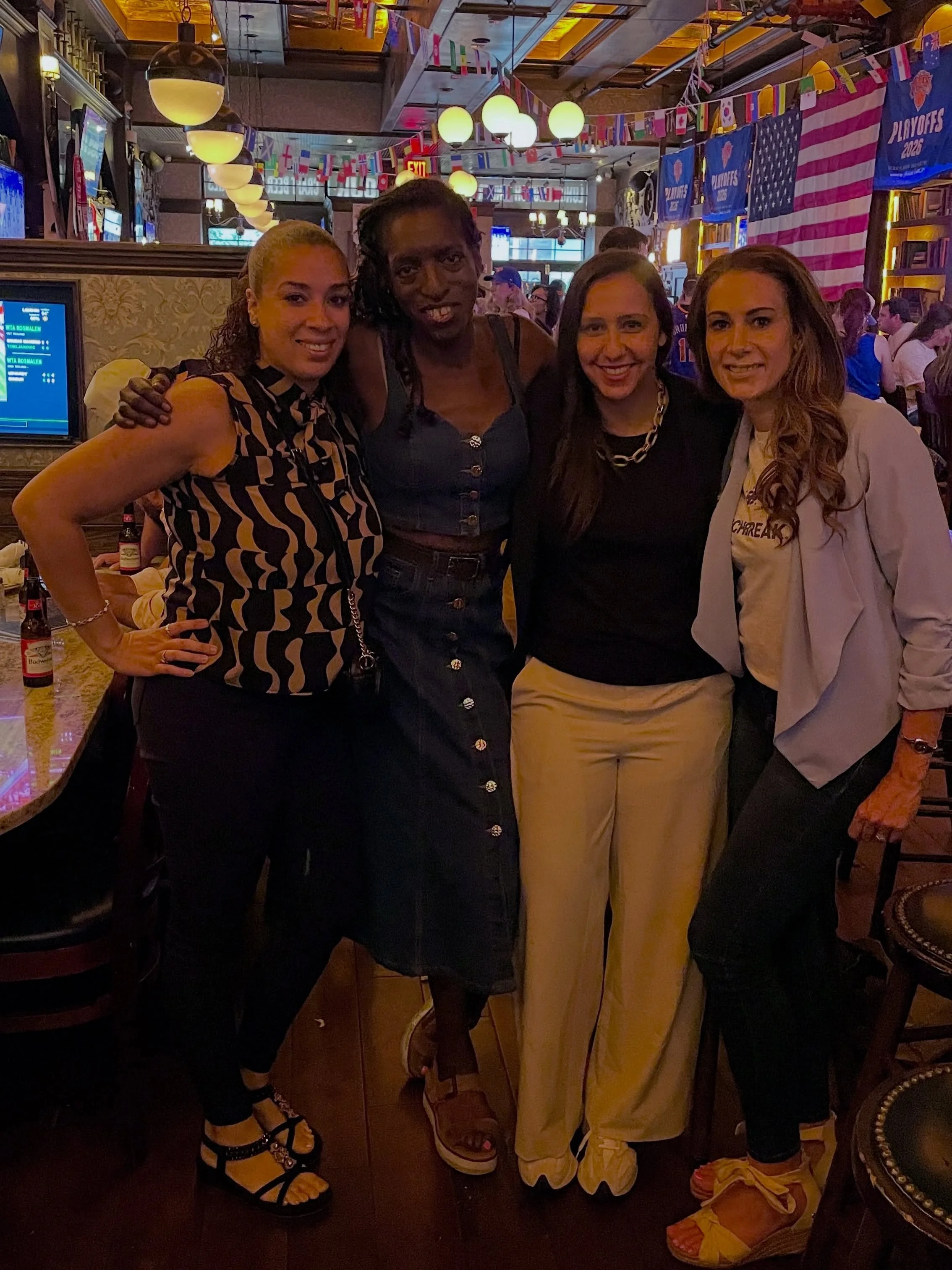 Man did we have a time last night! 🚀 We appreciate all of the women athletes from our LaunchBreak community that came out to our happy hour event at Crompton&rsquo;s Ale House in Manhattan🗽

We ate well, enjoyed some drink specials, networked and w