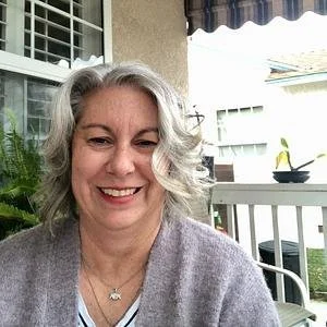 danielle-bratis-smith.jpg