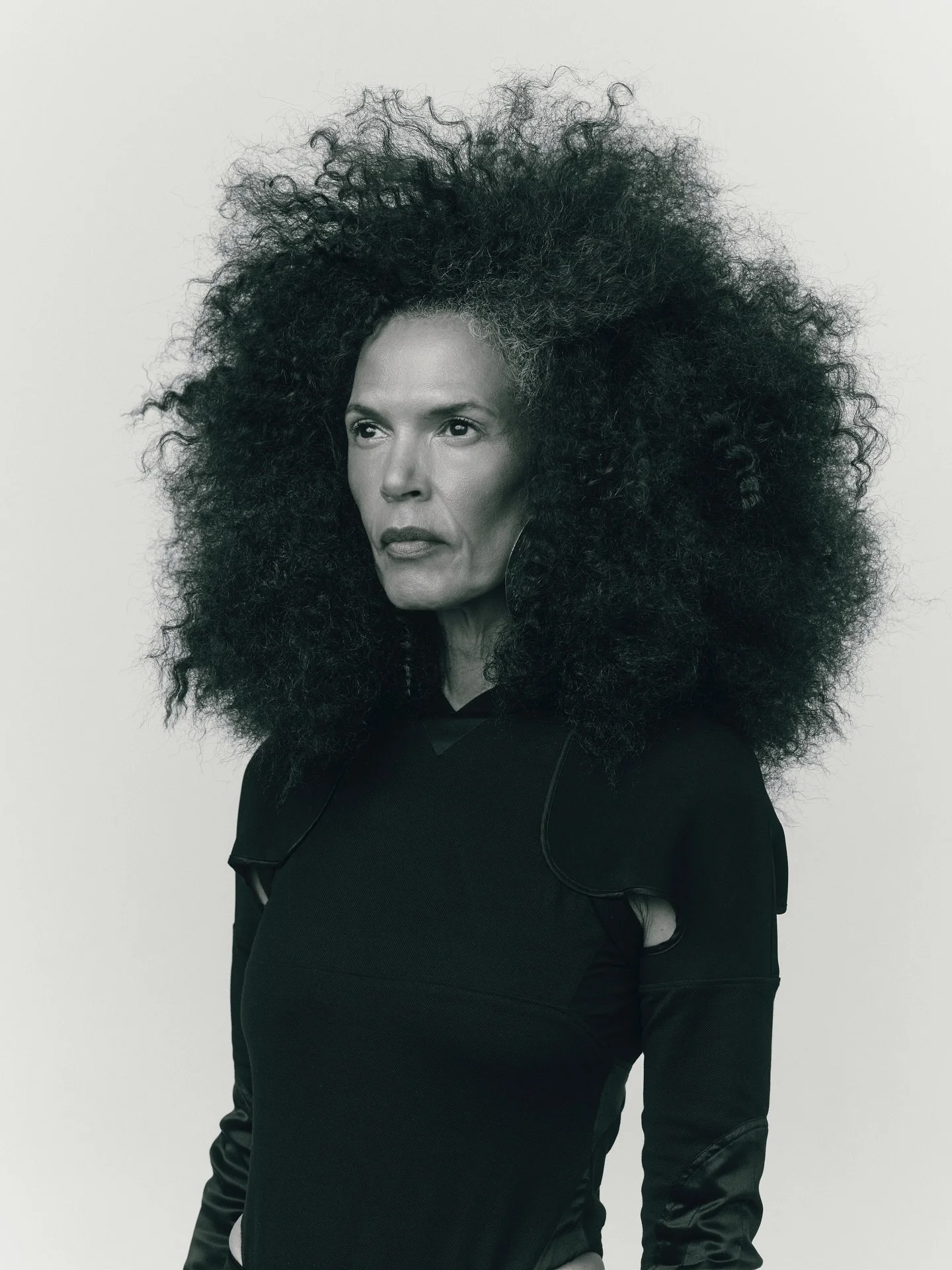 Big hair&hellip; from scratch 😉💁🏾&zwj;♀️

Hair @aminatacreative
Makeup @rebeccadoney
Photographer@simonelezzi
Stylist @ericawelhenage
Assistant Stylist @mariajuliaomena
Wearing @4evastudio @aaaaaaaaaaaaaaazar @harriets_pr @vanitynapwarsaw
Studio @