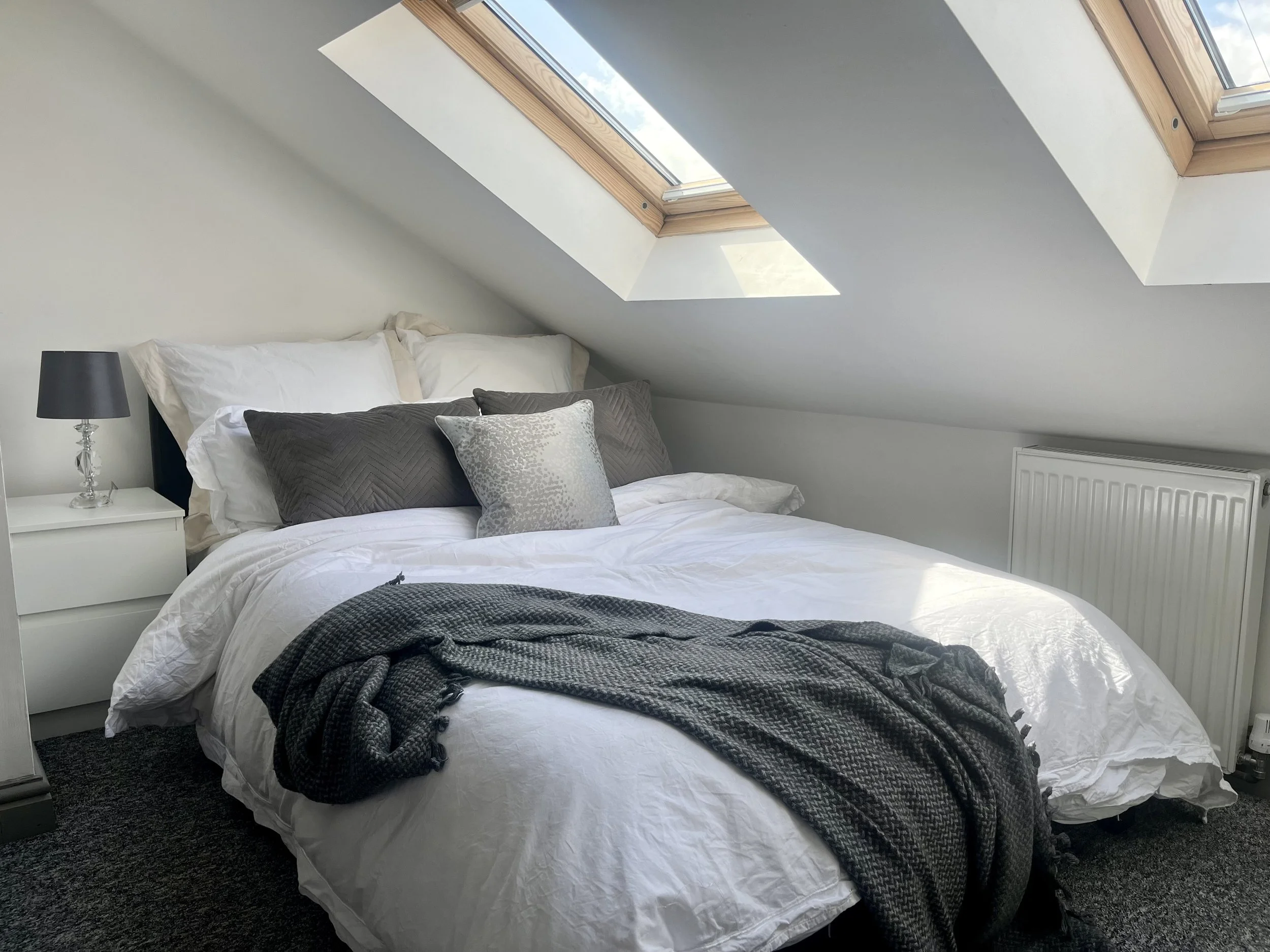 35 L_ Blakefield front bed top floor. (2).jpeg