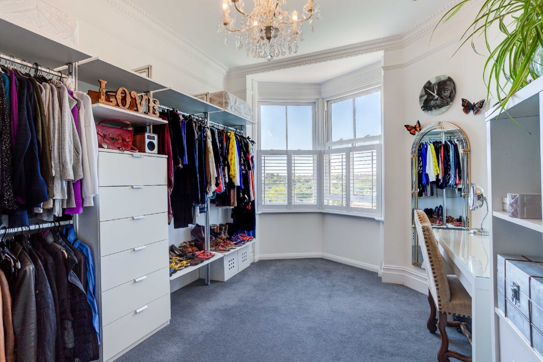 Stunning open wardrobe fitted in Hove. Spacious and affordable.