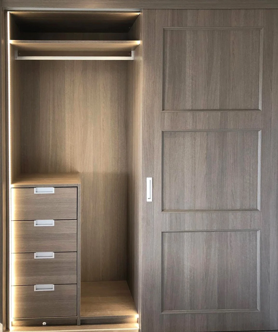 A popular fitted wardrobe in Sussex, also fitted in Hove, London and all over the south 