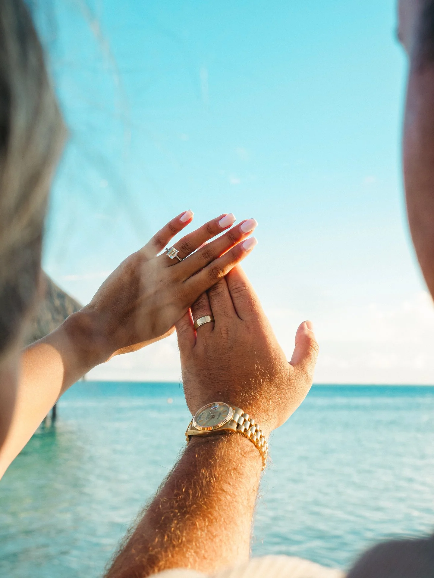 Quel plaisir de pouvoir immortaliser la lune de miel de chacun de mes clients que j&rsquo;ai pu croiser &agrave; Bora ces derni&egrave;res ann&eacute;es 🥹
On pense souvent &agrave; r&eacute;server un(e) photographe pour son mariage, ou parfois m&eci