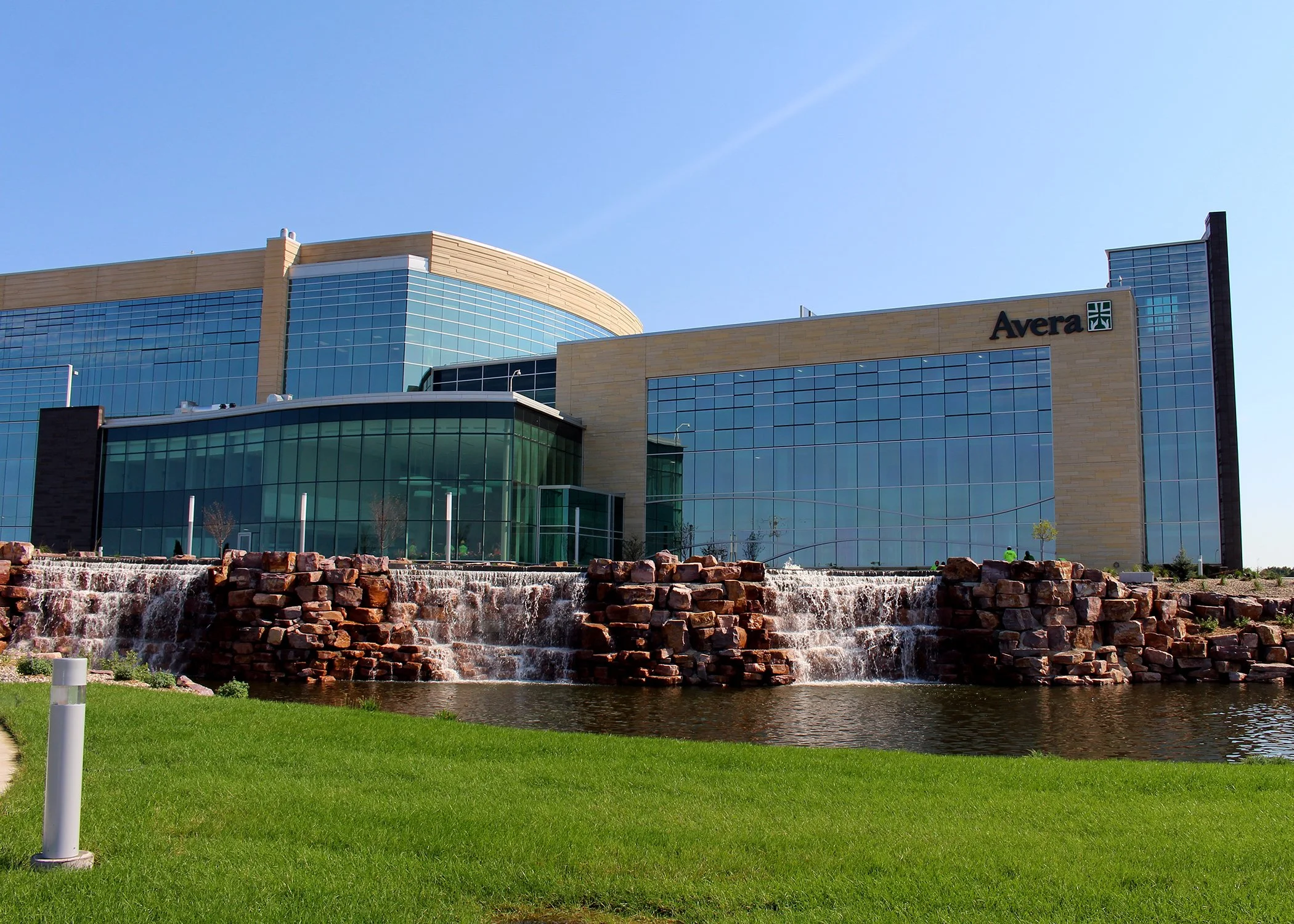 Avera Hospitals Named To National Top 100 And Top 20 Lists For 2023