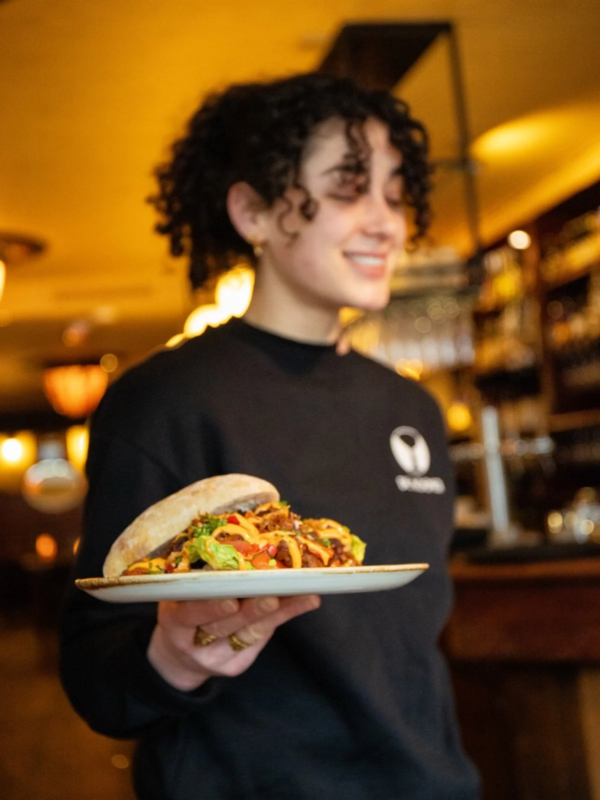 Hi @shanabarkey 🙋&zwj;♀️ Onze topper op de vloer!