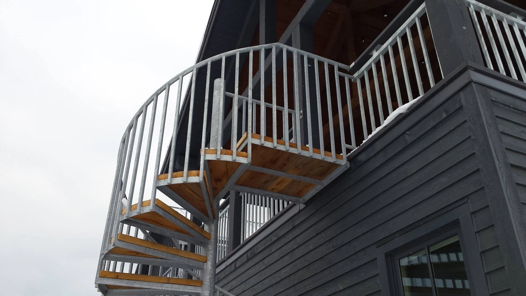 BMW Staircase.jpg