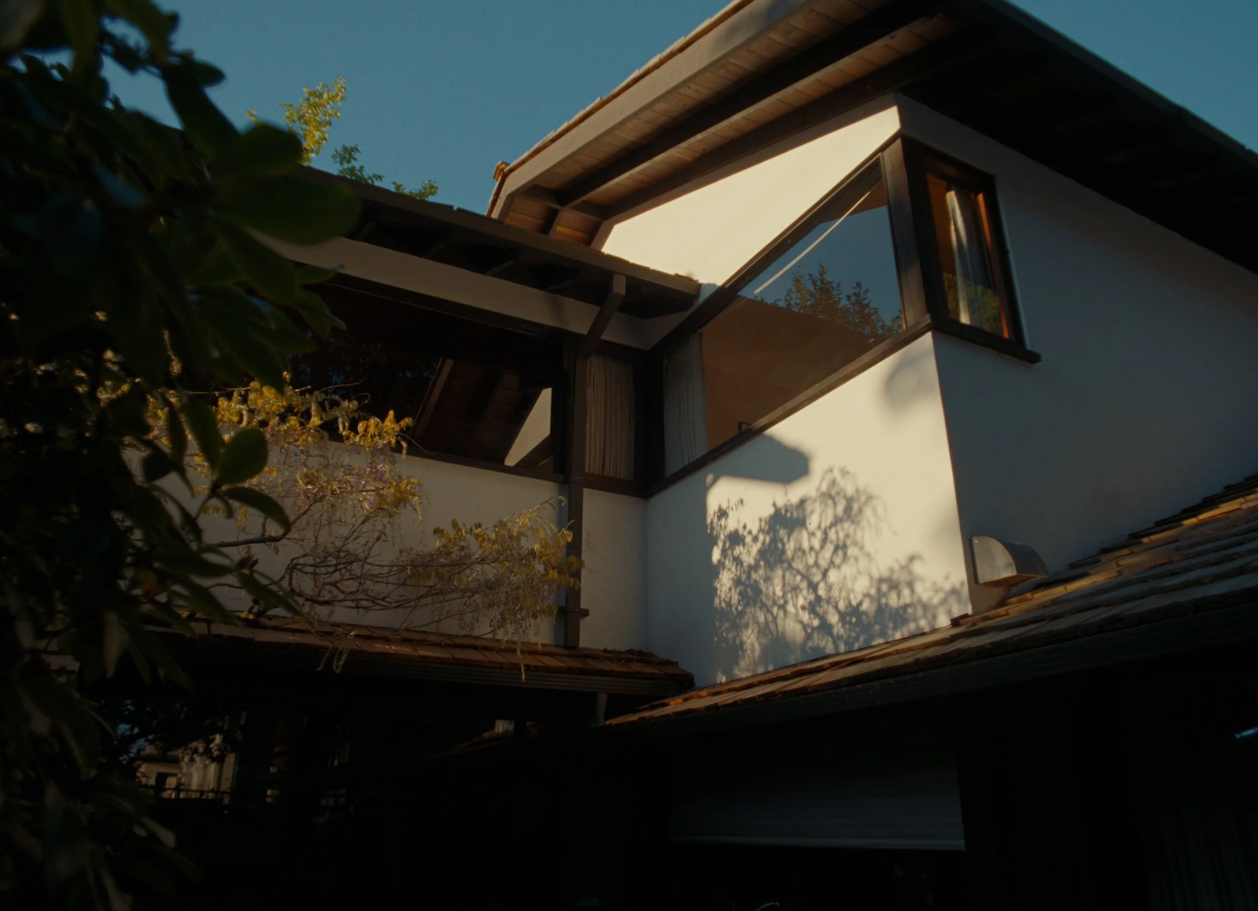 ron_thom__the_dodek_residence (2160p).00_00_33_20.Still003.jpg