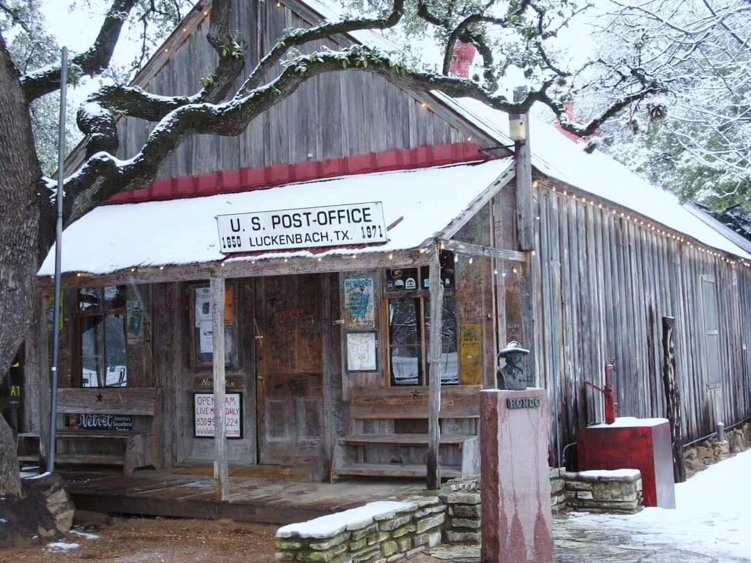 🥶UPDATE: WINTER HOURS🥶 Call before you come out. If we don't answer, chances are we are closed. 

#LuckenbachTexas #EverybodysSomebody