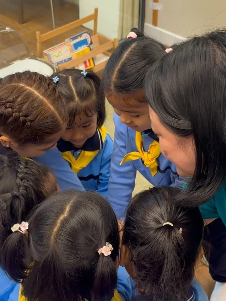 𝐓𝐡𝐞 𝟏𝟏𝟎 𝐊𝐨𝐰𝐥𝐨𝐨𝐧 𝐇𝐢𝐯𝐞 𝐢𝐬 𝐡𝐞𝐫𝐞! 🐝✨**&thinsp;&thinsp;
&thinsp;&thinsp;
The 110 Kowloon Hive had its very first Unit Meeting and it was FUN! &thinsp;&thinsp;
&thinsp;&thinsp;
Seven Happy Bees from different kindergartens and schoo