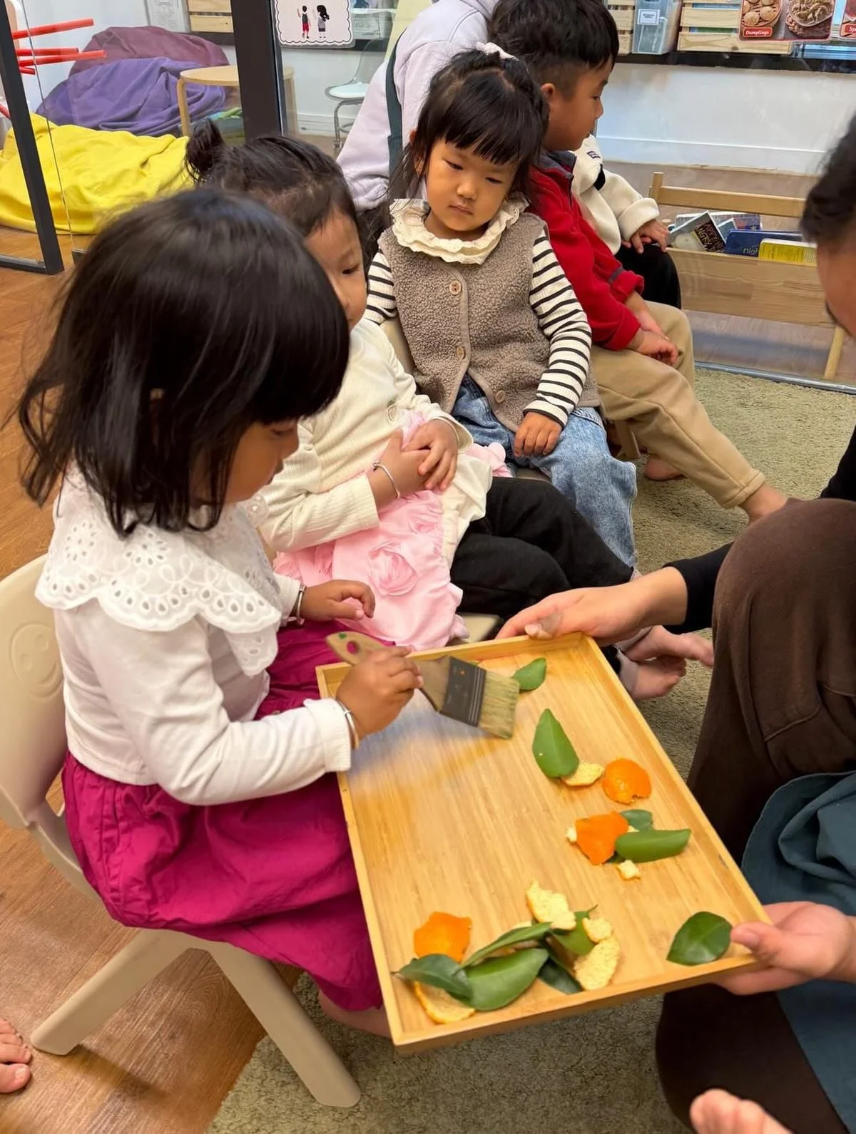 🧹 Sweeping for gross motor skills!
🍊 Peeling &amp; Segmenting for fine motor fun!
🥢 Sharing for festive joy!
KCC&rsquo;s celebrations of Lunar New Year have started through play, senses, and togetherness.

#EarlyYears  #EarlyYearsFun #SensoryPlay 