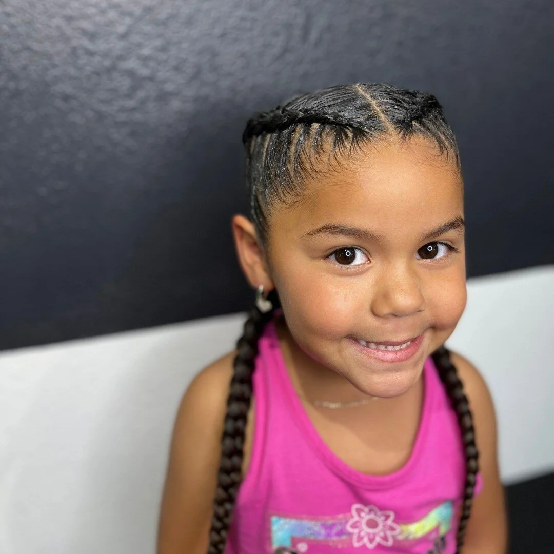 Now that school is back in session it&rsquo;s all about the babies! Little mama couldn&rsquo;t wait for her photo session 🥰 
.
.
#kidshair #backtoschool #kidsbraids #dfwhair