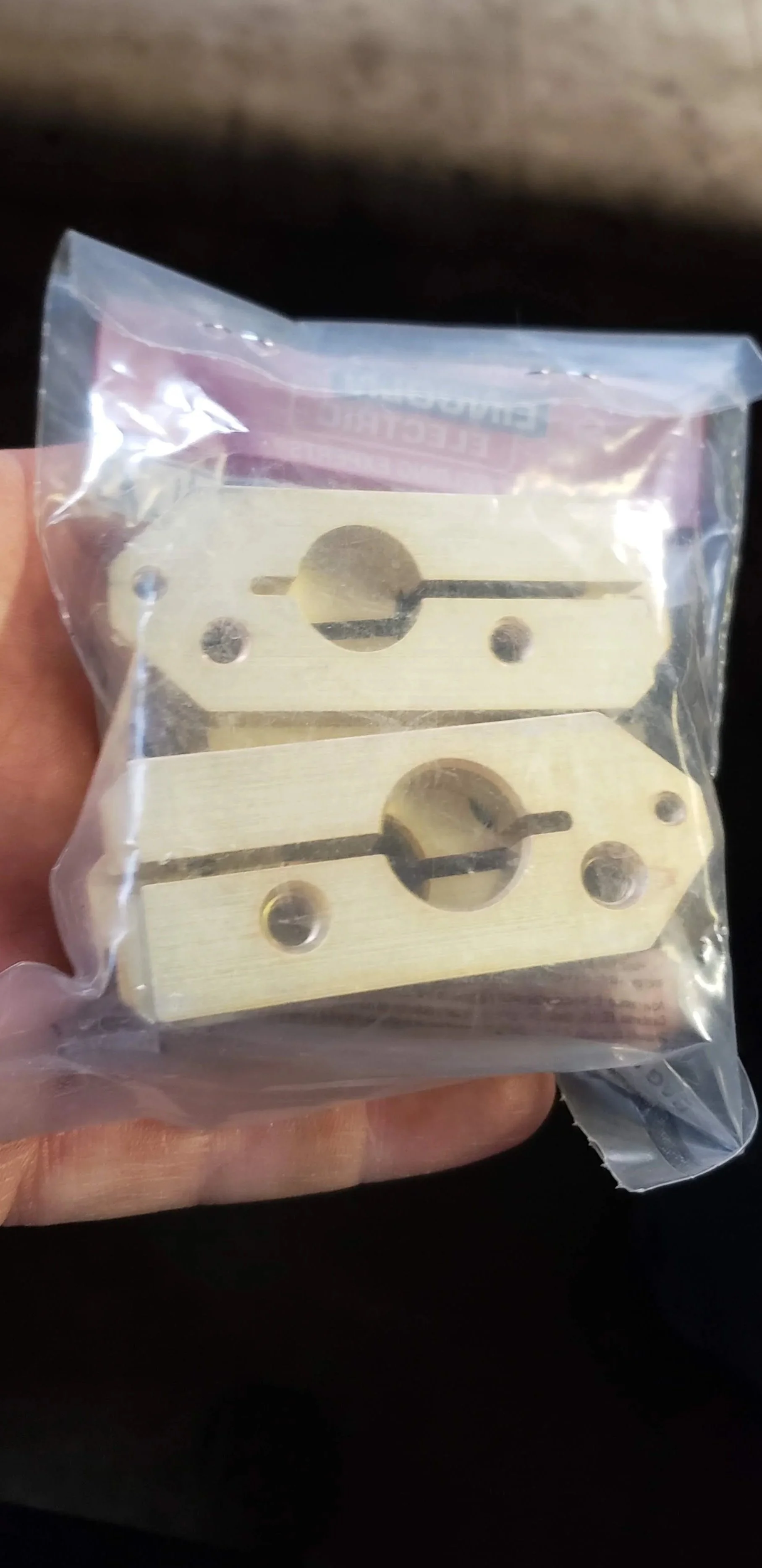412-465-666+Connector+Block+Pic1.jpg