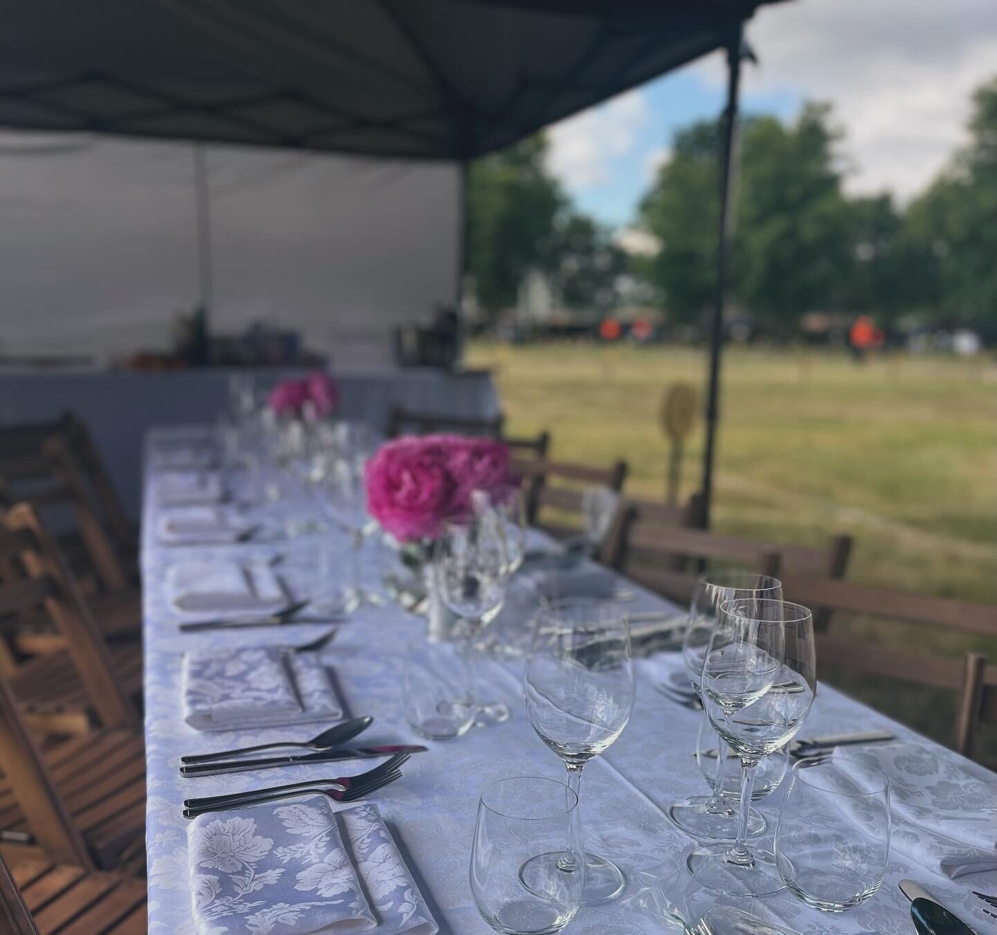 As we approach the Summer of 24&rsquo; we&rsquo;re so excited to that we&rsquo;ll be catering the quintessential car park picnics at Royal Ascot again this year! 🚗🧺 Imagine indulging in gourmet delights while soaking up the electric atmosphere of o