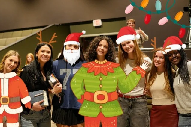 StudentLIFE Christmas party this SUNDAY!! Remember LAST MEETING until January, so invite your friends, rock your pjs + Christmas attire, and come ready!! 5:30-8! C u there! 🎄🎁😃