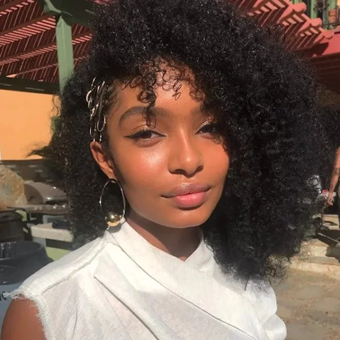 18 of 35 Side-Swept Curls