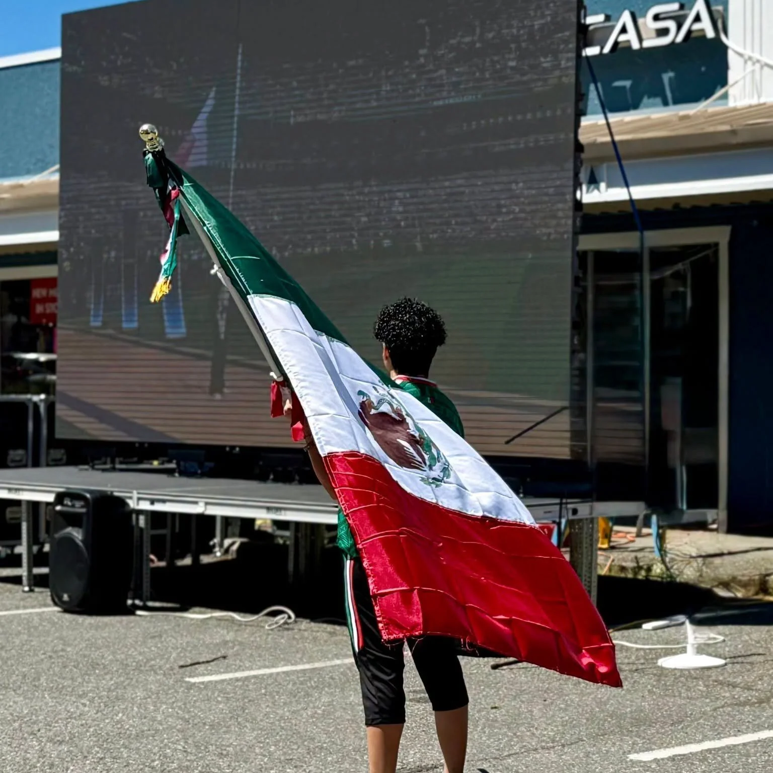 Soccer Watch Party | Fiesta de Fútbol