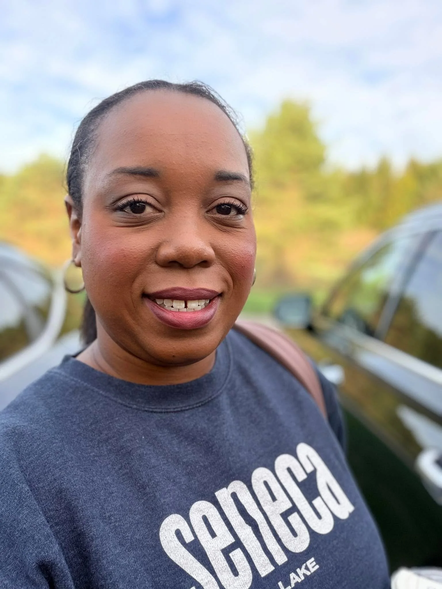 This is REALLY important. 

IMPERATIVE. 

URGENT. 

Are you a &ldquo;haha&rdquo; or a &ldquo;lol&rdquo; responder? 
👇🏾👇🏾