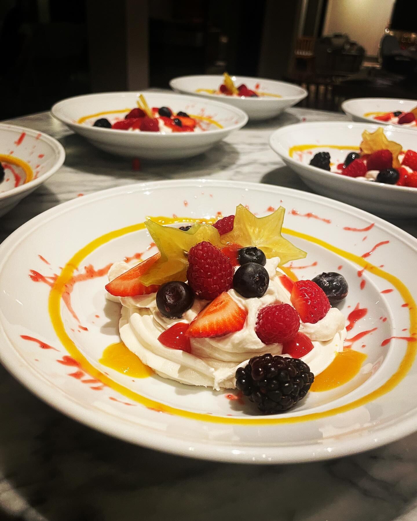 Pavlova for some great clients.
Wishing them safe travels home.
#pavlova #merigue #bakedessert #dessert #mauichef #privatechef #hawaii