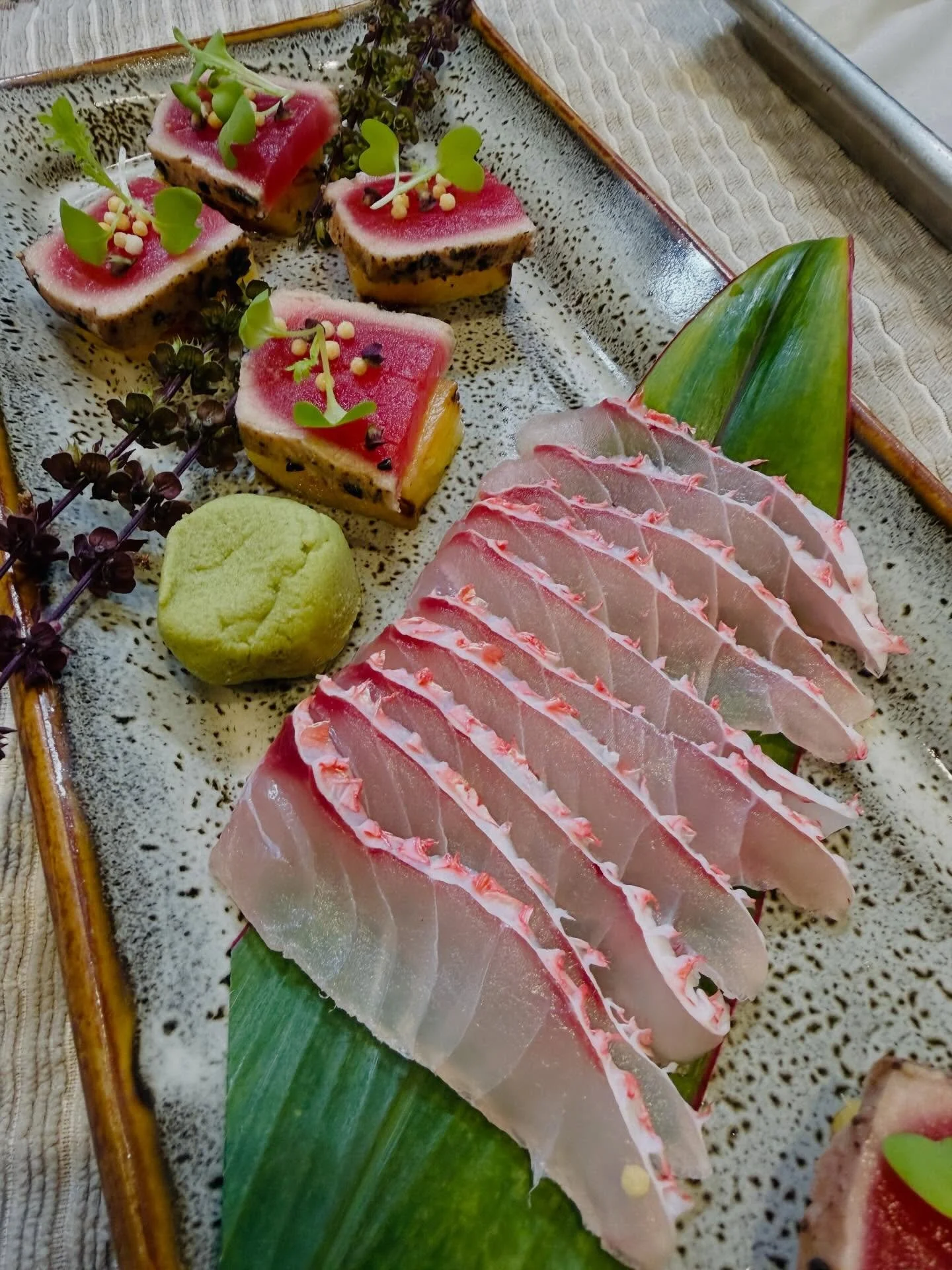 Pristine island sashimi paired with sesame pepper crusted ahi tuna 
#sashimi #seared #freshcatchhawaii