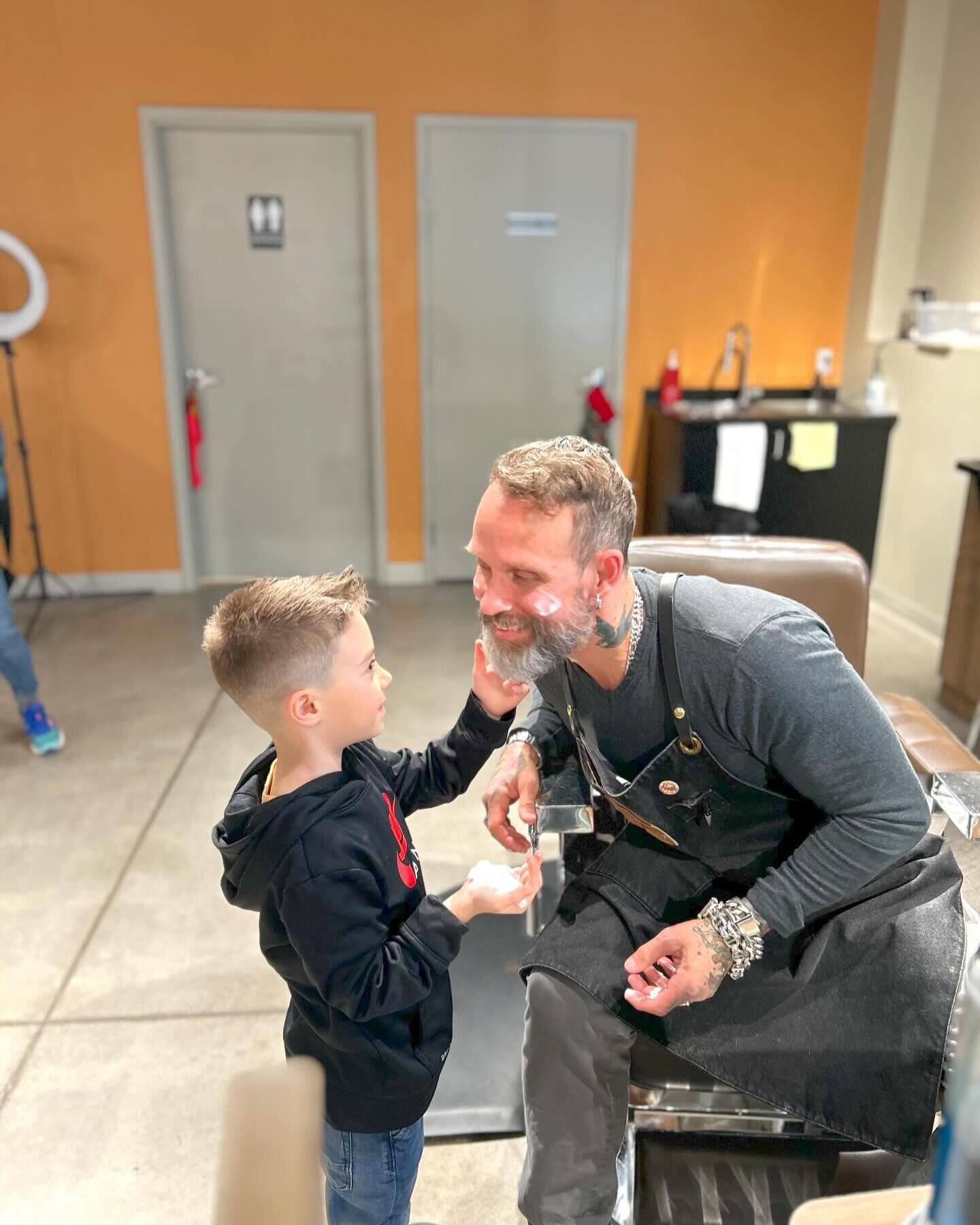 We love to make our little cubs feel like Lions! We think we do a great job of making the barbershop a fun outing instead of a scary chore. 

These pictures are so stinking cute! Great job uncle @russian.barber

#ottawa #barbershopforkids #boyscuts #
