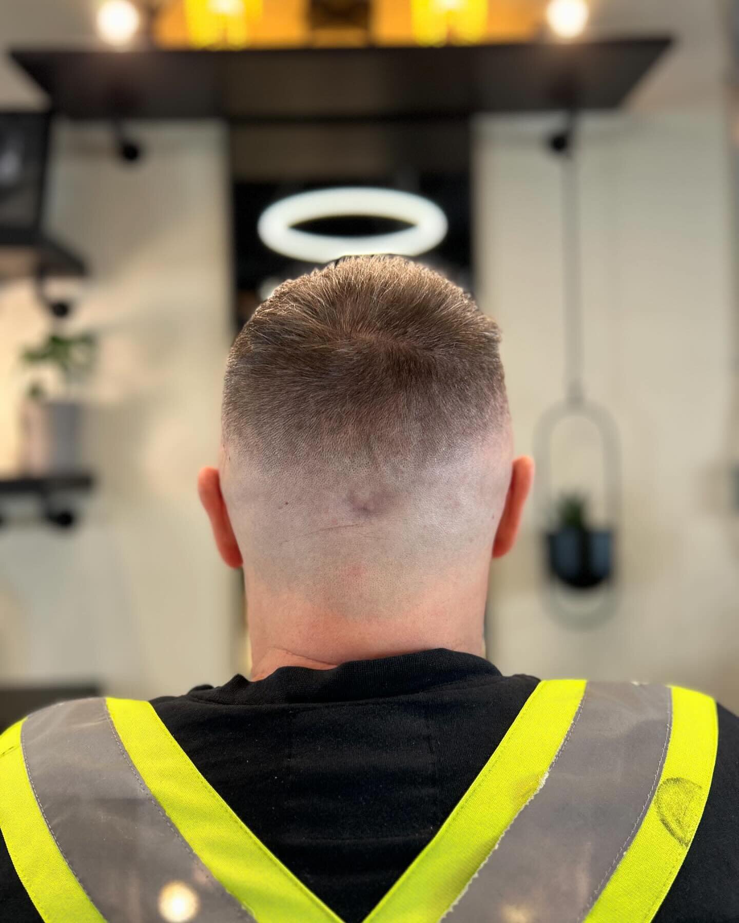 Junior barber cut? If you were wondering what kind of work our junior barber @braydan.dion puts out wonder no more. 

Book a service with @braydan.dion under &ldquo;Junior Barber&rdquo; services for a helluva deal&hellip; take advantage of his discou