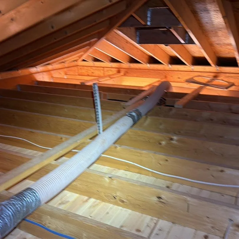 Fresh blown-in fiberglass insulation = lower energy bills &amp; maximum comfort.
-
This pink powerhouse is working overtime up here.
Free quotes at: insulusa.com
.
.
.
#insulUSA #AtticInsulation #BlownInInsulation