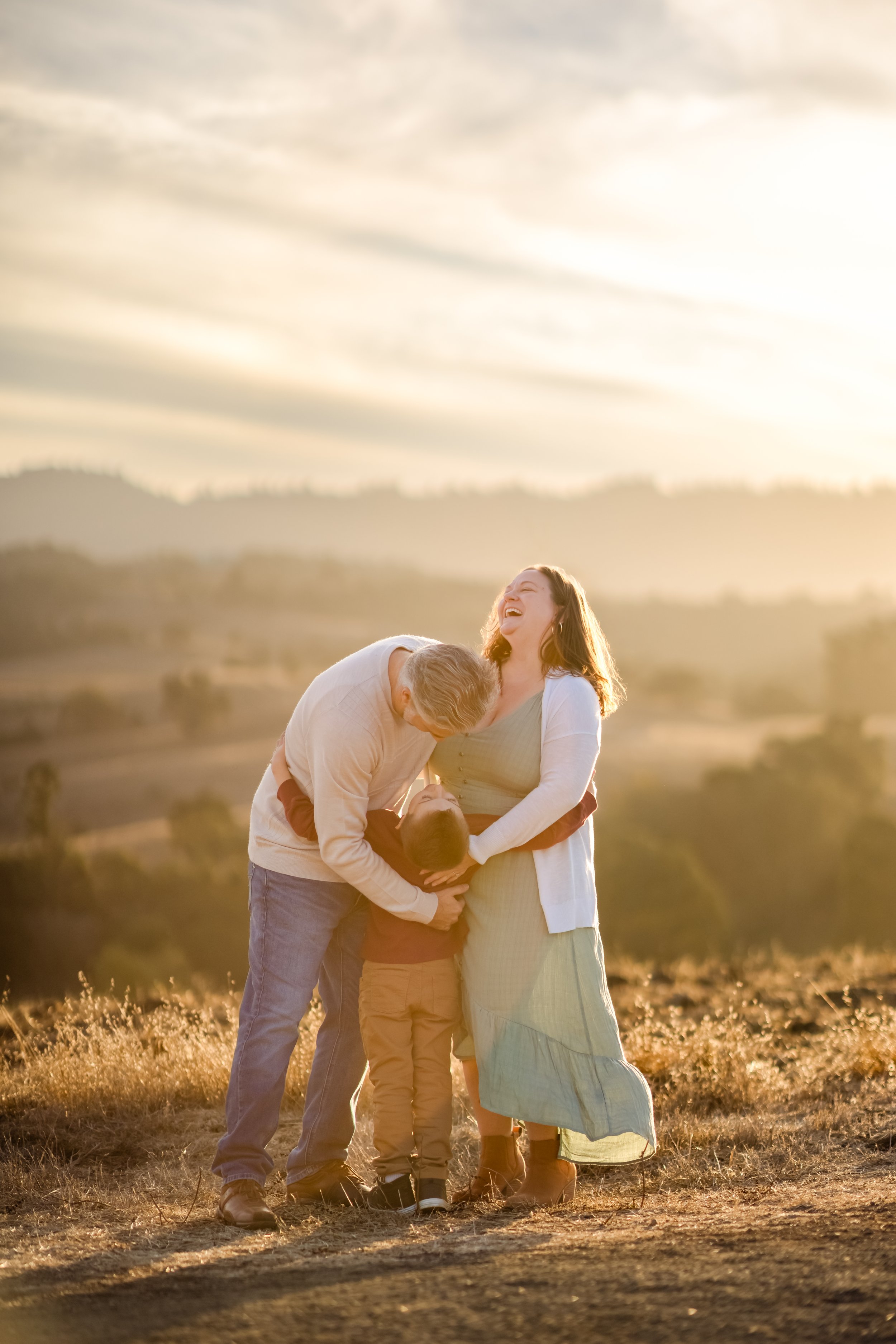 What to Wear for Fall Family Photo Session: Fall Family Picture Colors