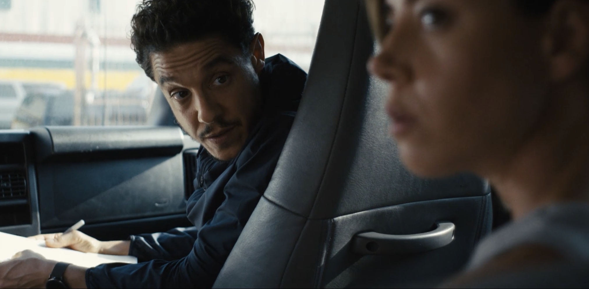 Aubrey Plaza and Theo Rossi in EMILY THE CRIMINAL Copyright Roadside Attractions/Vertical Entertainment
