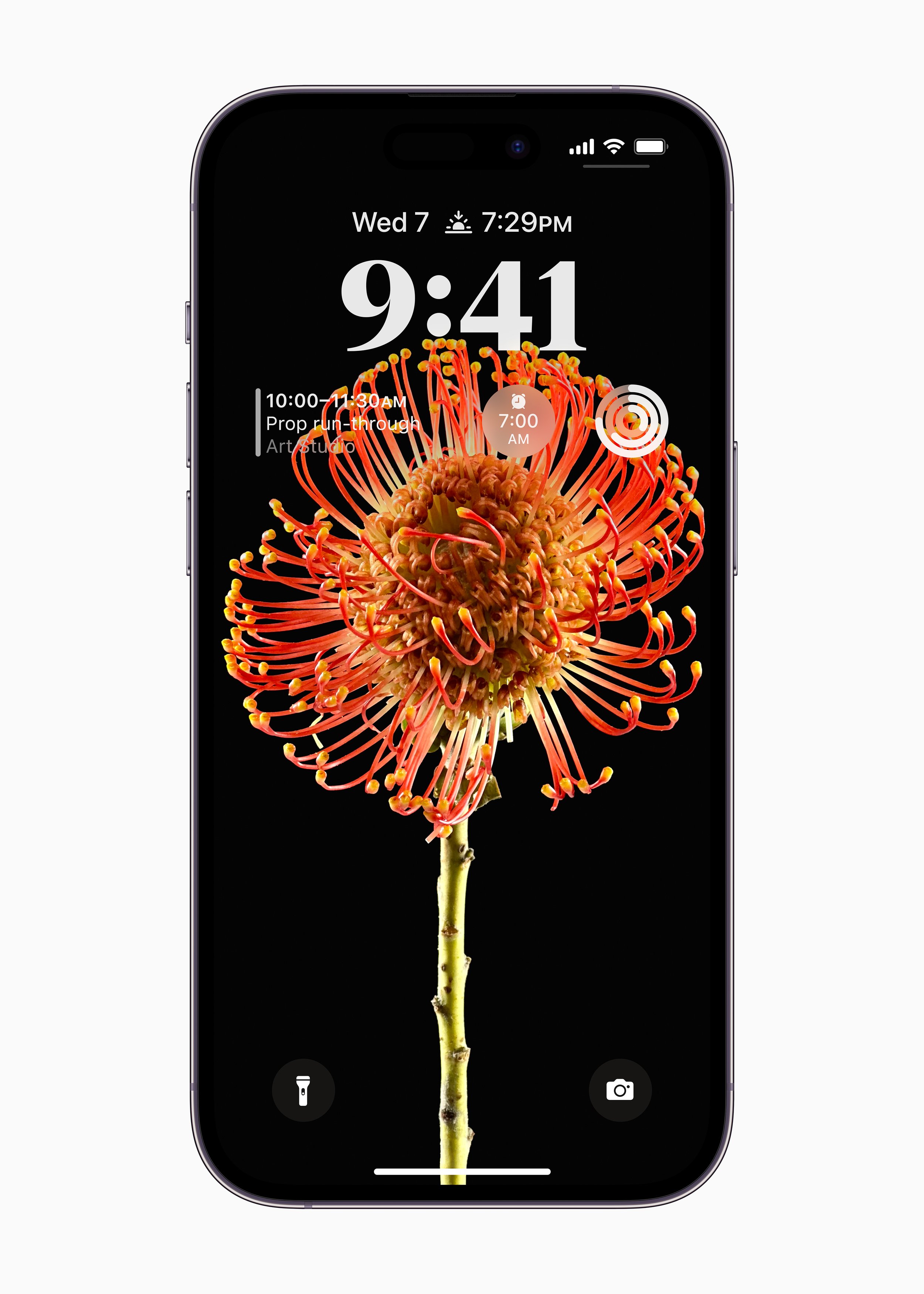 Apple-iOS-16-iPhone-14-Pro-Lock-Screen-Calendar-Alarm-Activity.jpg