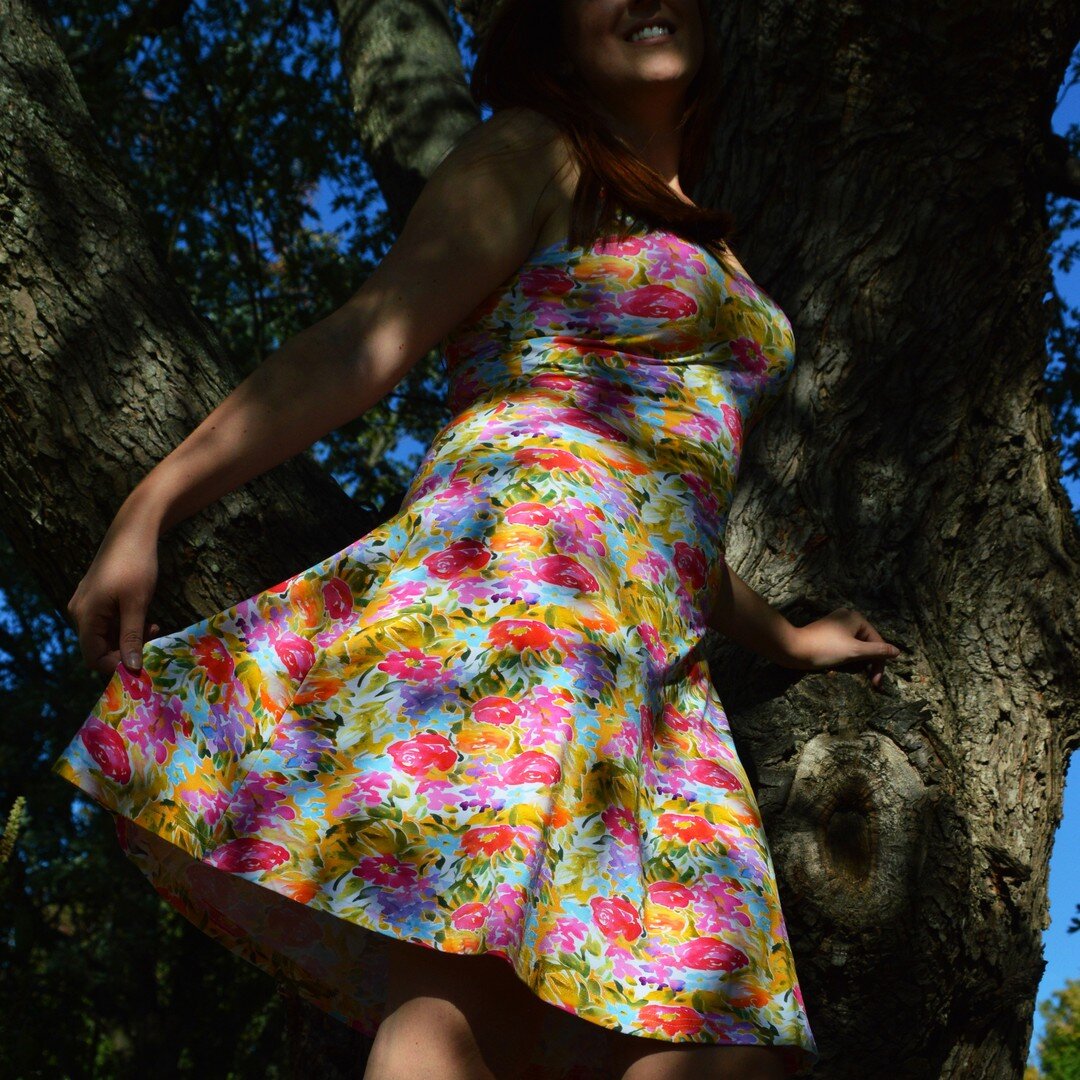 So much flare, I had to do a little curtsy πβοΈ
Dress by Kate Fairchild Designs
.
.
.
.
.
.
.
.
.
.
.
.
.
.
#artfeatureland #artfinder #artfollow #artinprogress #artistoftheday #artjournal #artlovers #artoftheday #arts_promote #artshare #artshoutout