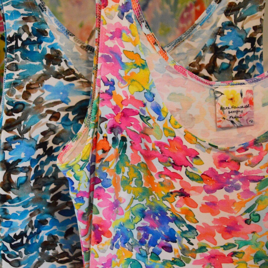 So excited to add these fun dresses to my Etsy shop today!! Shop the link in my bio
Official website soon to follow
π Here's to color β€οΈ