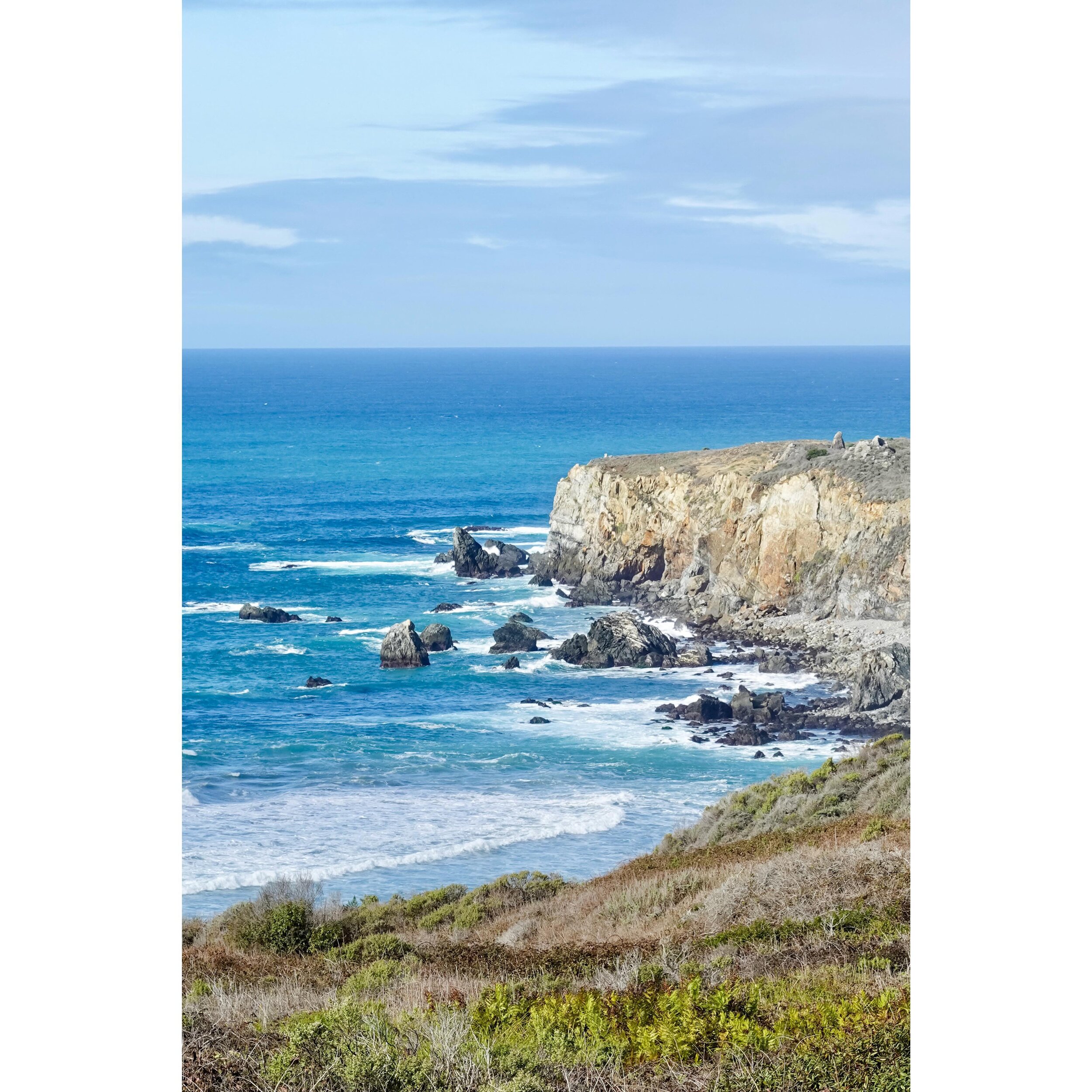 📍 Big Sur, CA USA 
Highway 1 - Take your sweet time and make spontaneous stops along the way to take a hike and snap a few photos.
.
.
.
.
.
#bucketlist #roadtrip #bigsur #california #adventure #roadtrippingusa #travel #vacation #nature #oceanview #