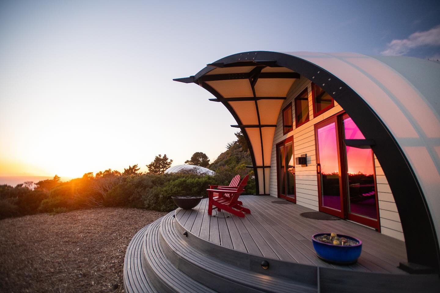 Embracing the future of outdoor living 🍃 ✨ The Autonomous Tent at Treebones Resort, Big Sur CA - where innovation meets nature for the ultimate escape.
.
#glamping #bigsur #autonomoustentlife #naturemeetstechnology #outdooradventure #sustainabletrav