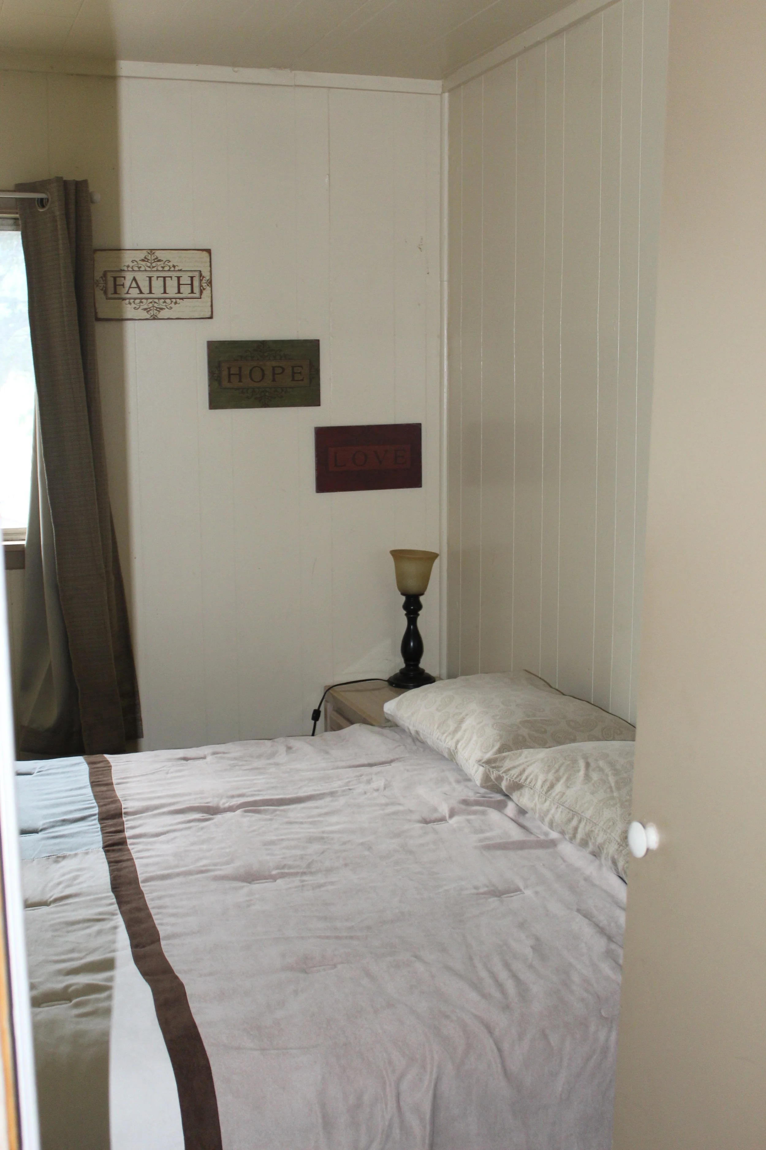 Ponderosa Pine Bed 2.JPG